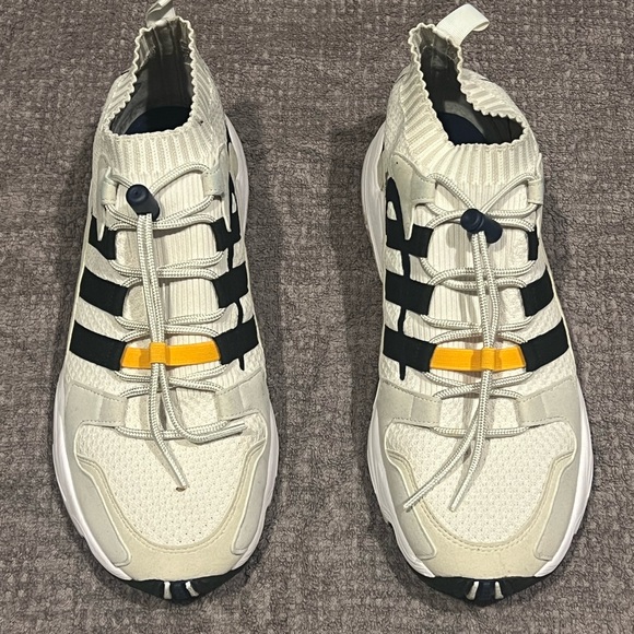 adidas Constrium “The Falcon” (RARE) Cream and Black Sneakers with